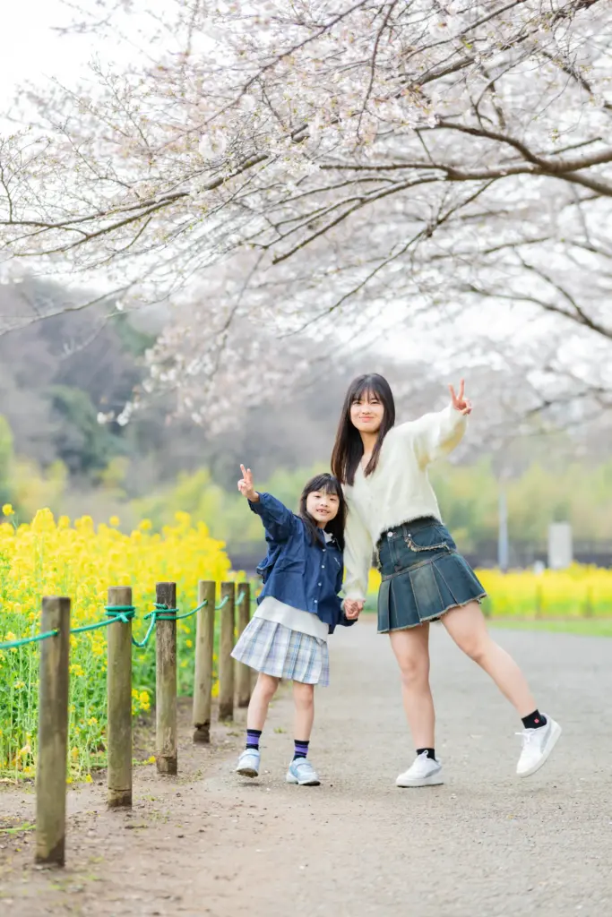 姉妹で仲良くピース